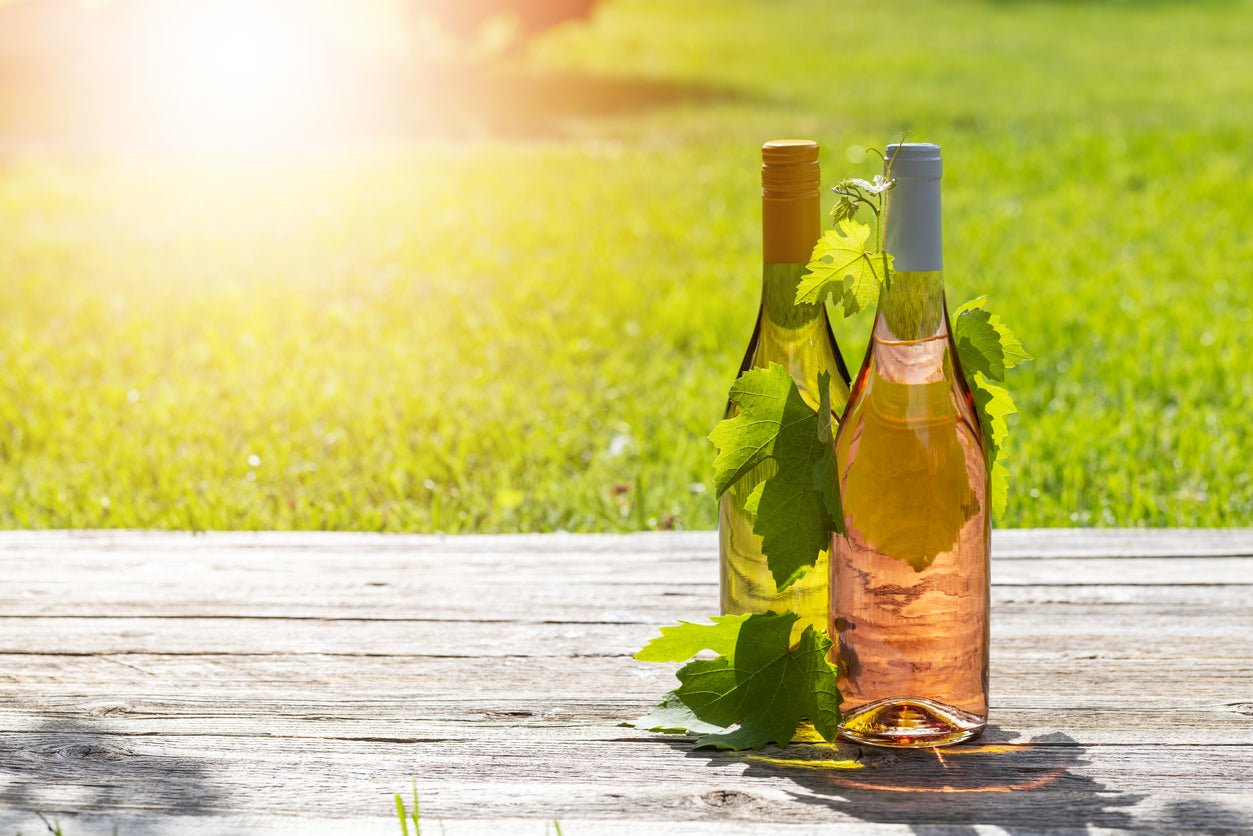 Het Belang van Wijn op de Juiste Temperatuur Bewaren in de Zomer